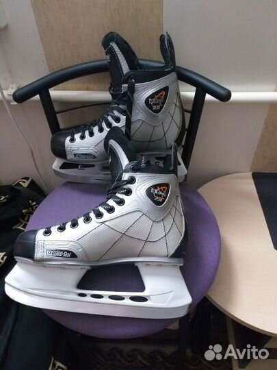 Коньки хоккейные ccm 2.0