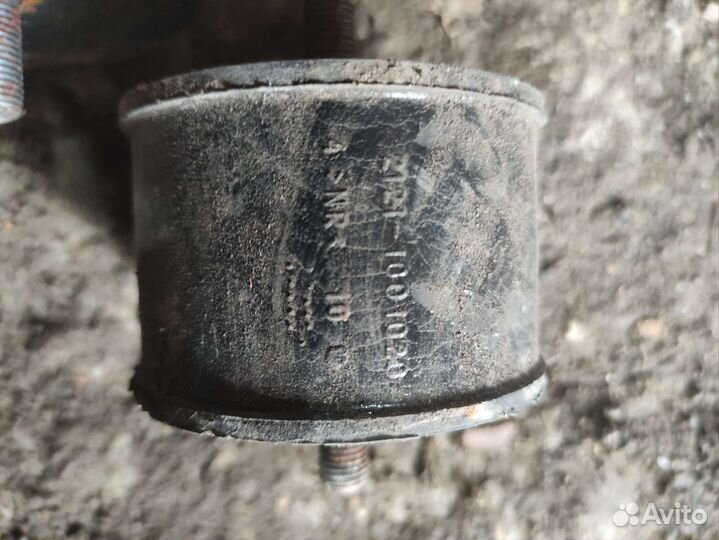 Подушки двигателя нива