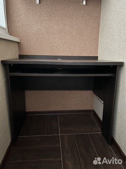 Стол письменный компьютерный