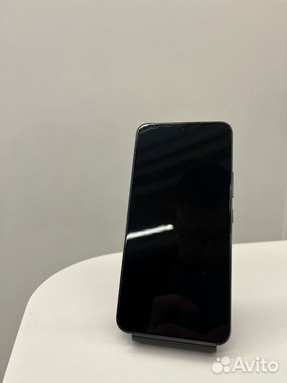 Samsung Galaxy S22, 8/128 ГБ
