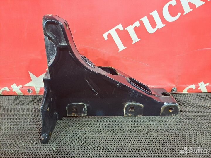 Кронштейн торсиона кабины левый Daf XF106