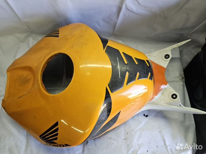 Фальш бак honda cbr1000rr 2006