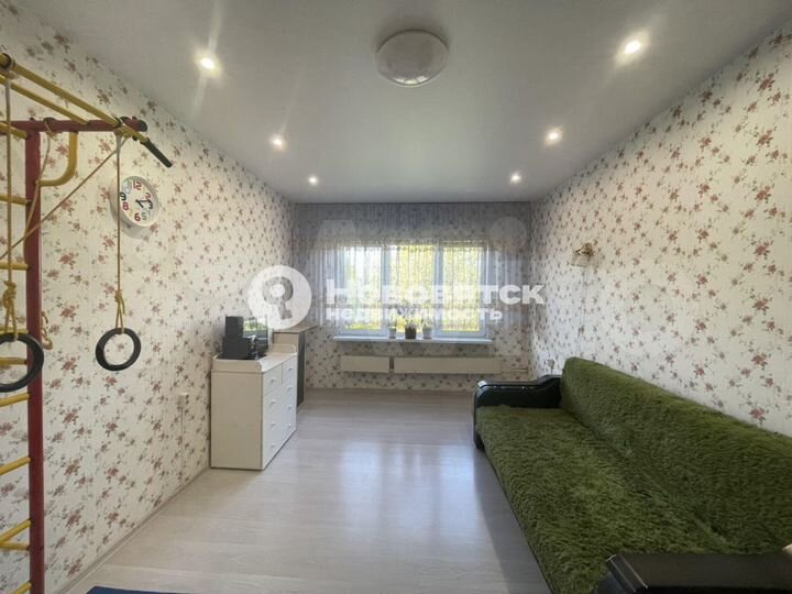 3-к. квартира, 80 м², 2/2 эт.