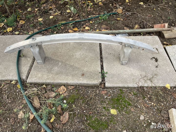 Усилитель переднего бампера mercedes w 204 дорест