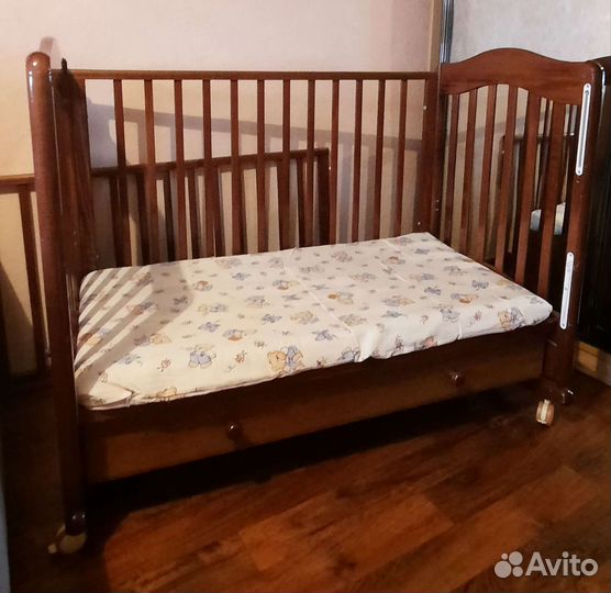 Детская кроватка