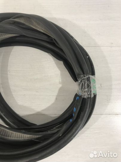 Уплотнитель багажника renault arkana 1.3 2WD CVT