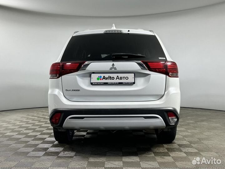 Mitsubishi Outlander 2.0 CVT, 2021, 129 573 км