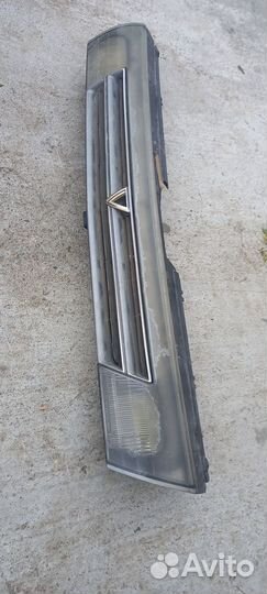 Решетка на висту с туманками и лампочками