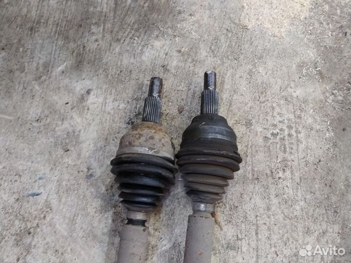 Левый привод Рено лагуна 2 механика 1,8