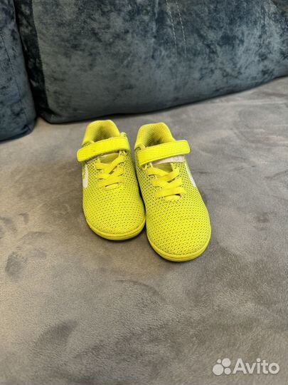 Футбольные бутсы