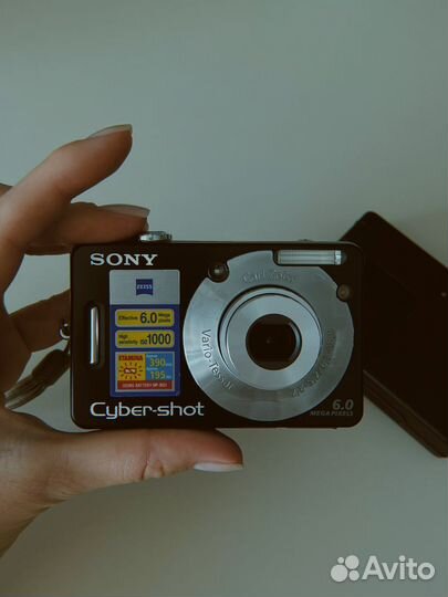 Компактный фотоаппарат sony DSC-W50