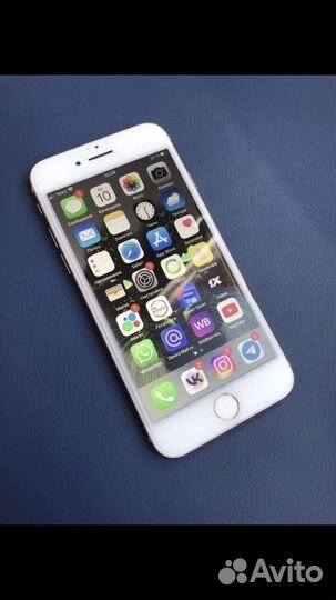 iPhone 8 64 гб