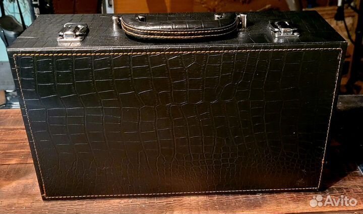 12 рюмок животных в подарочном кейсе