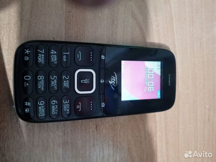 Телефон Itel