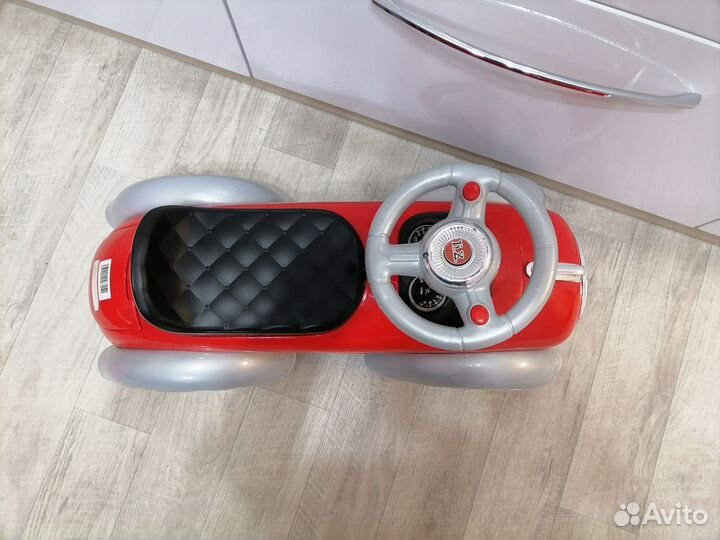 Машинка каталка толокар