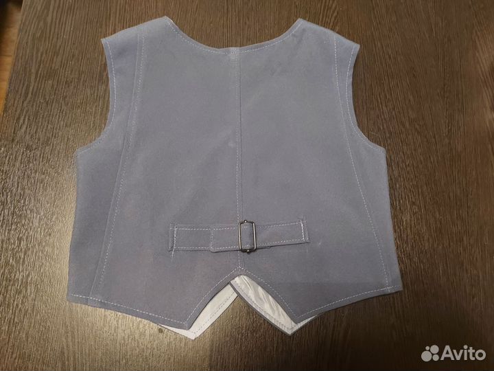 Жилет на мальчика 3-4 лет