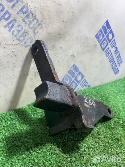 Кронштейн кпп Peugeot 308 хэтчбек 1.6 EP6 2008