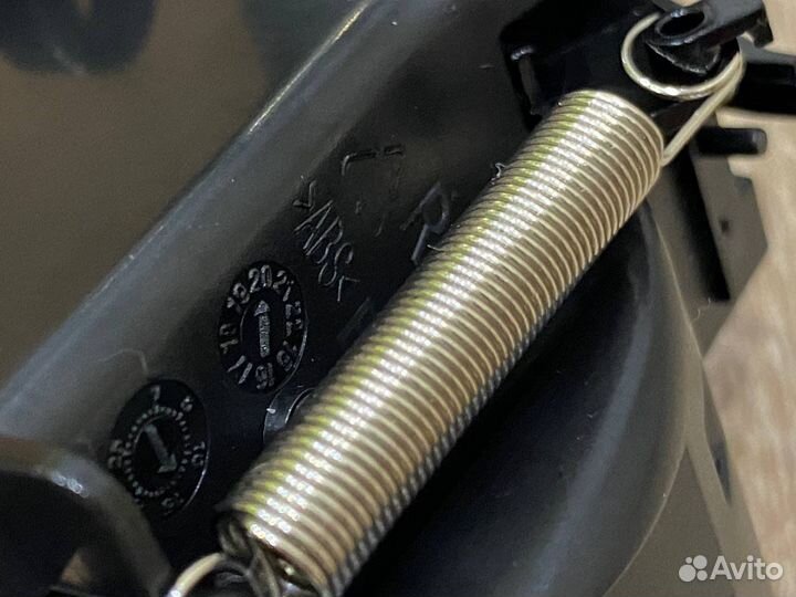 Колесо правое (R) Tefal Serie 20, 40