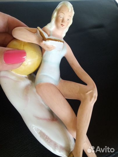 Фарфор.статуэтка Дама с книгой wagner&apel Germanу