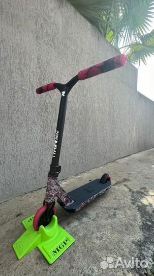 Самокат root industries Type R Mini Splatter Pink