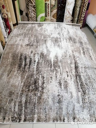 Ковёр 2* 3 новый