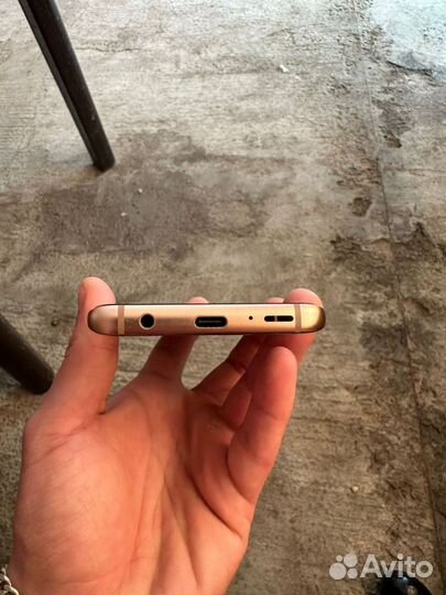 Samsung Galaxy S9, 4/64 ГБ