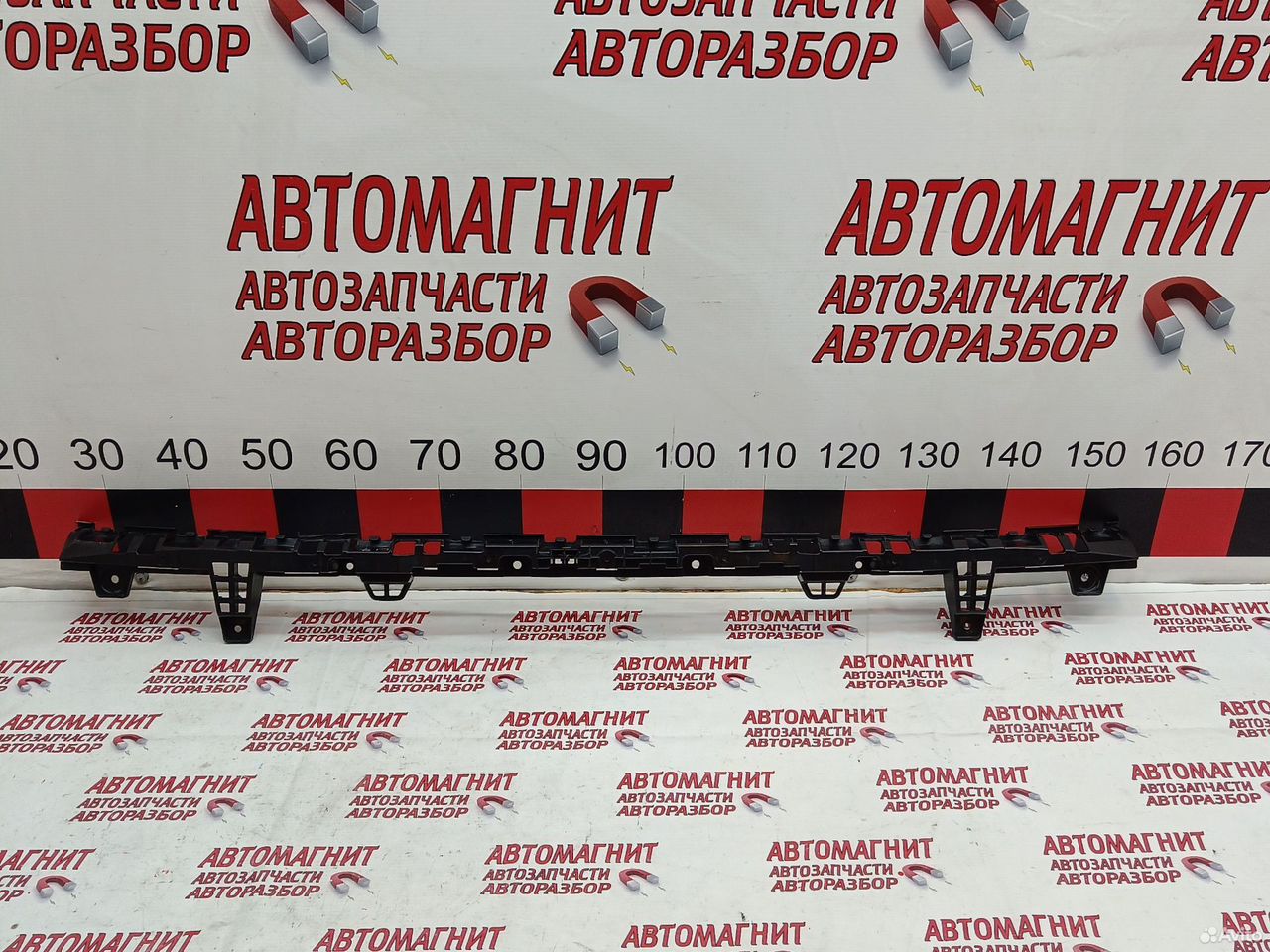 Кронштейн накладки крышки багажника Lixiang L7