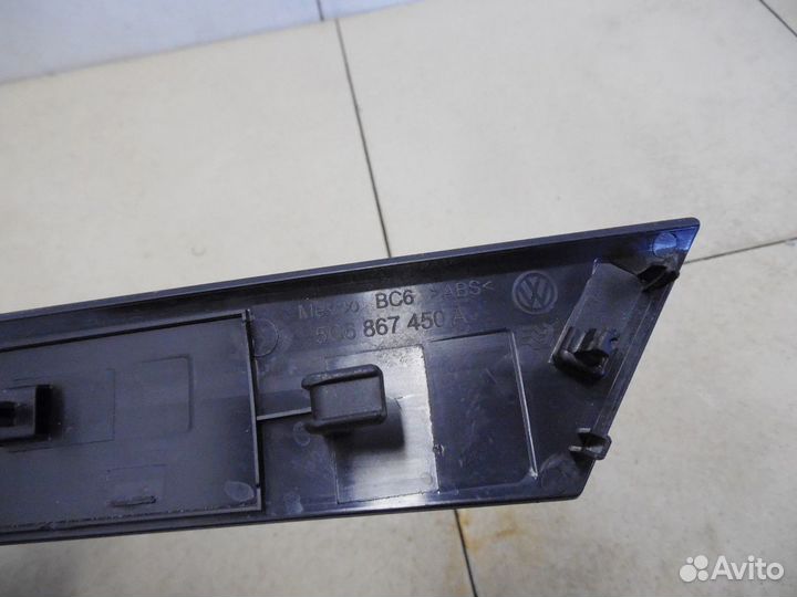 Накладка декоративная Jetta 2011