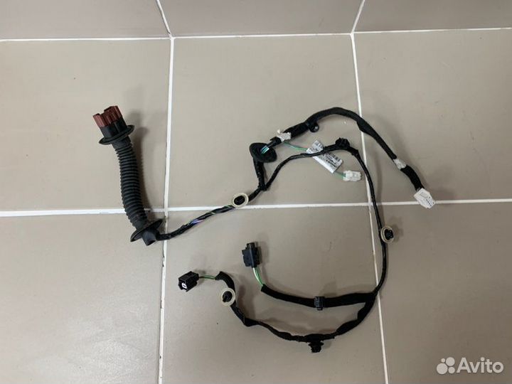 Проводка двери задняя правая Renault Duster 2