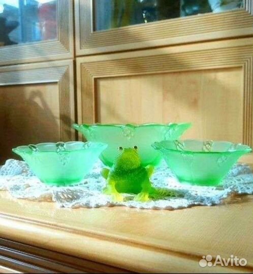 Ваза для фруктов и салатники зеленое стекло