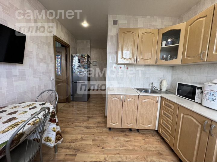 2-к. квартира, 48 м², 9/9 эт.