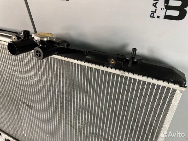 Радиатор охлаждения двигателя Toyota Highlander