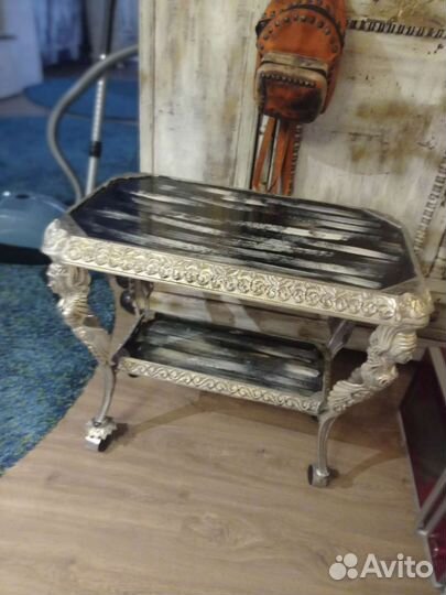 Стол. Литье. Касли. Нимфы