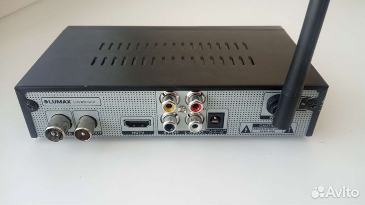 Тв приставка DVB-T2. Lumax DV4205HD