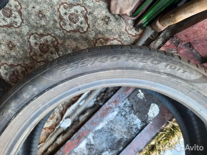 Pirelli P Zero 255/40 R20 101Y