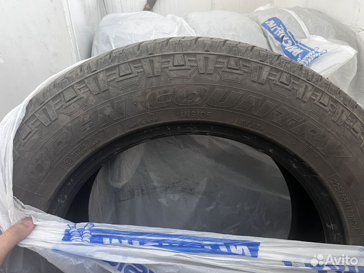 Toyo Open Country A/T 225/65 R17
