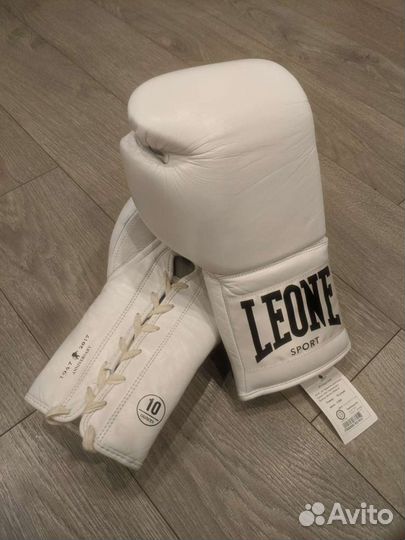 Профессиональные боксерские перчатки Leone 10oz