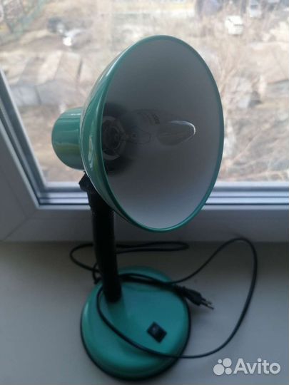 Лампа настольная новая