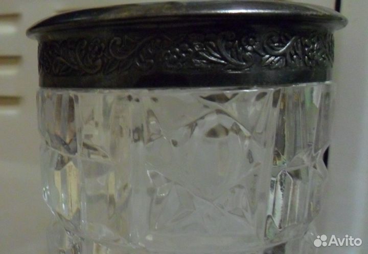 Хрустальная ваза с мельхиоровым ободком