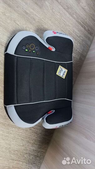 Бустер новый 15-36кг