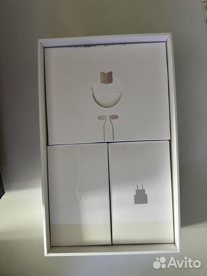 Коробка и аксессуары Sony Xperia Z5 premium dual