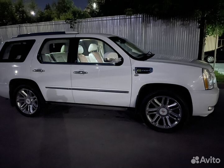 Cadillac Escalade 6.0 AT, 2010, 240 000 км