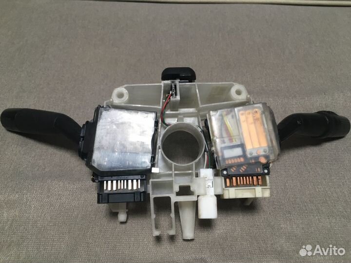 Подрулевой переключатель