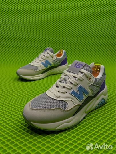 Женские кроссовки New Balance