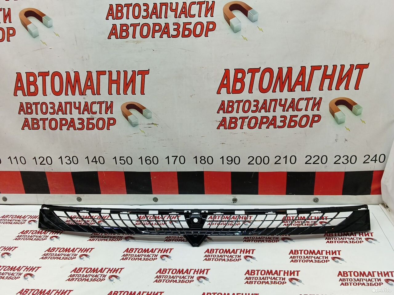 Решетка радиатора Voyah Passion новая