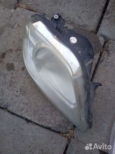 Продам фару на ford