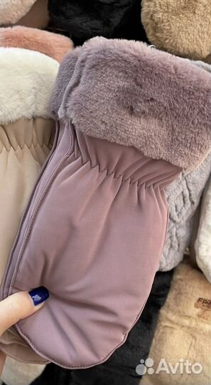 Варежки женские