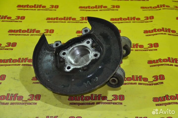 Поворотный кулак задний Honda Civic 8 4D