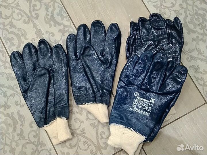 Перчатки защитные. разные