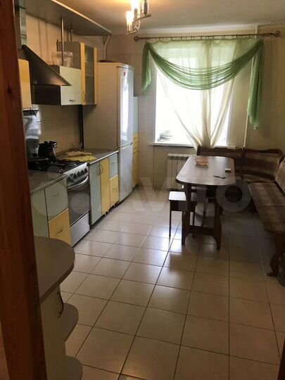 3-к. квартира, 70,2 м², 1/10 эт.